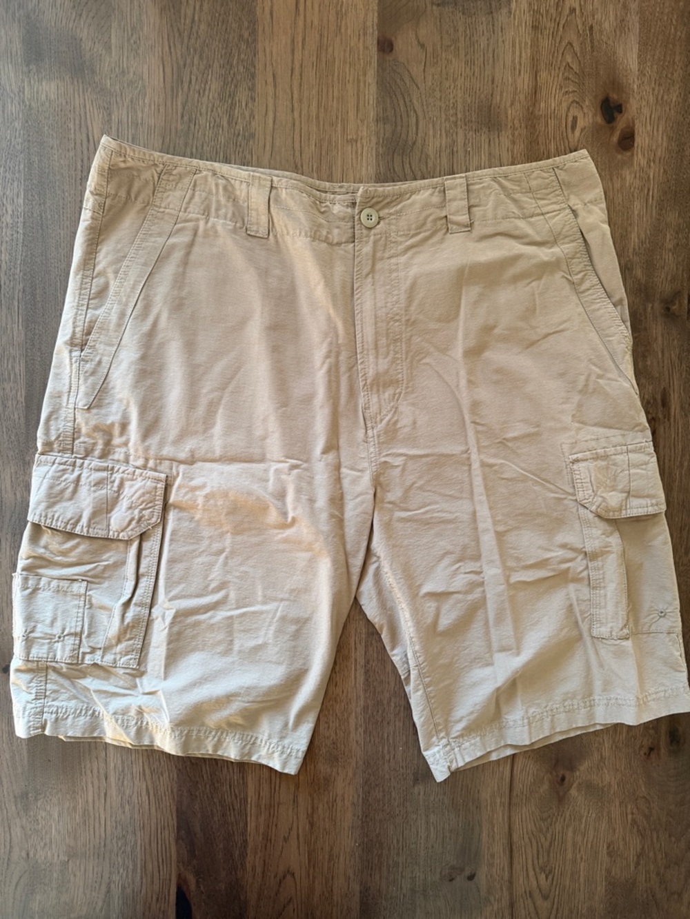 Ocean Current Men's Khaki 38 Shorts